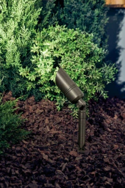 Independence 12 35.00 Watt Centennial Brass Landscape 12V Accent -Lighting Promotional Store exterior landscape accent1lt 15475cbr day 1a